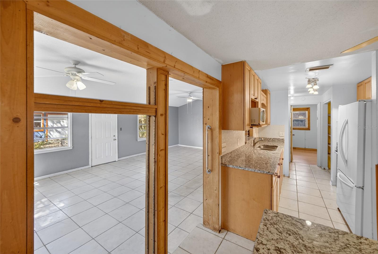 Image 29 of 49 For 518 Lavon Drive