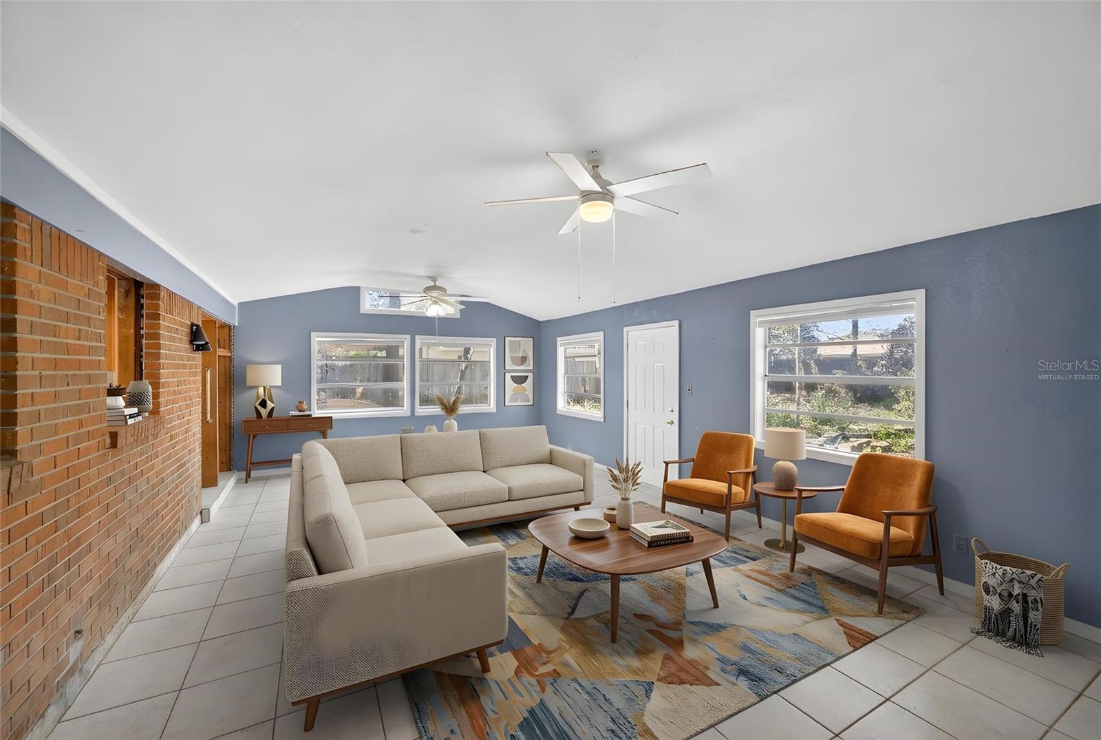 Image 3 of 49 For 518 Lavon Drive