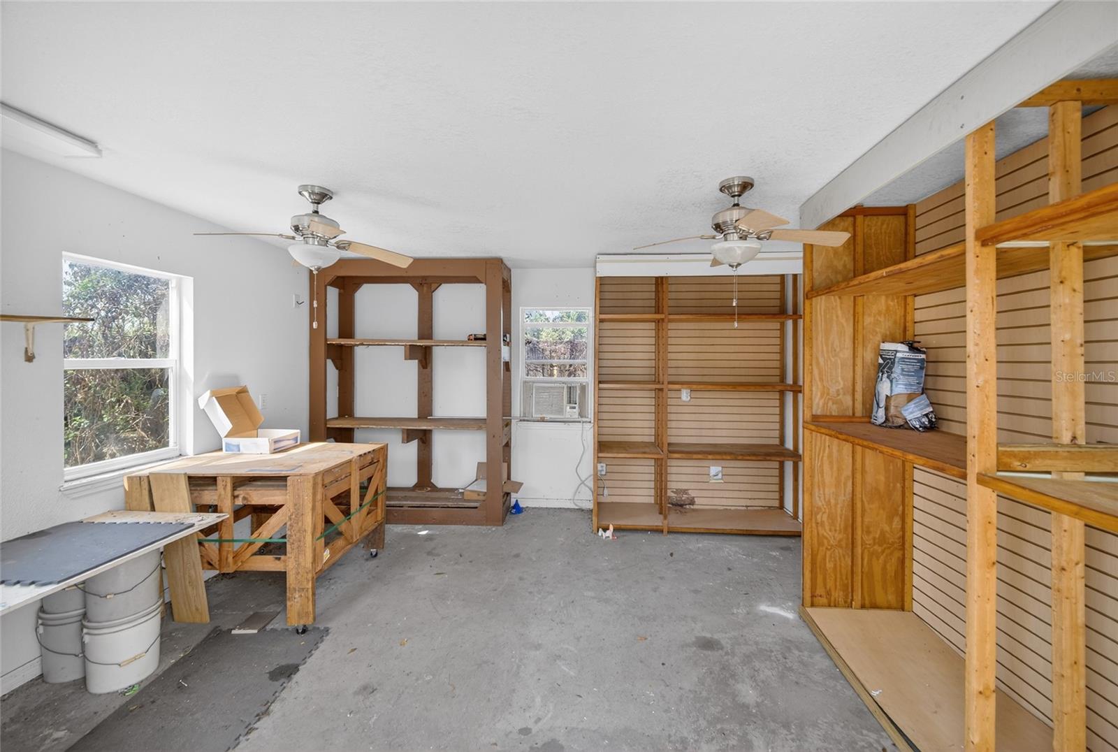 Image 32 of 49 For 518 Lavon Drive