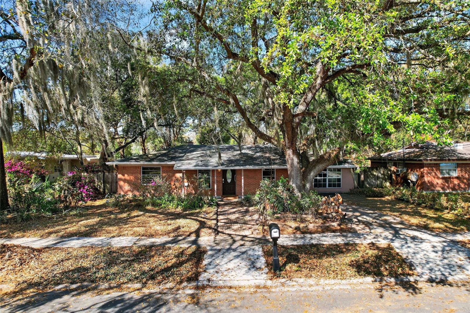 Image 40 of 49 For 518 Lavon Drive