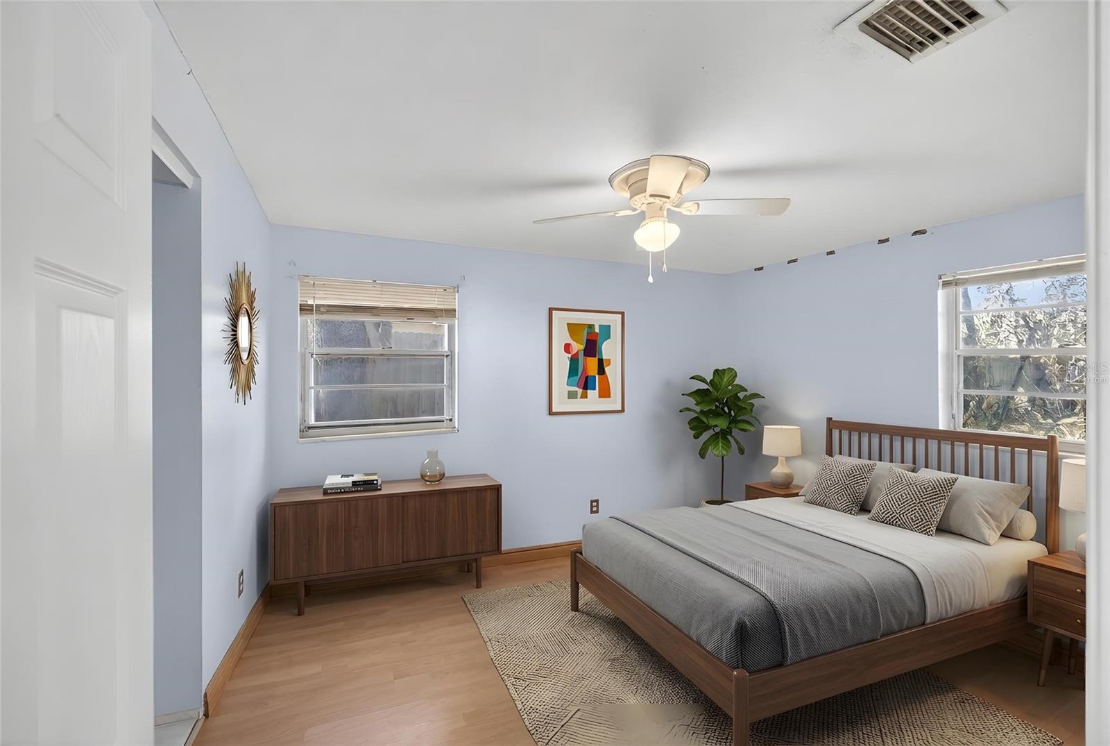 Image 5 of 49 For 518 Lavon Drive