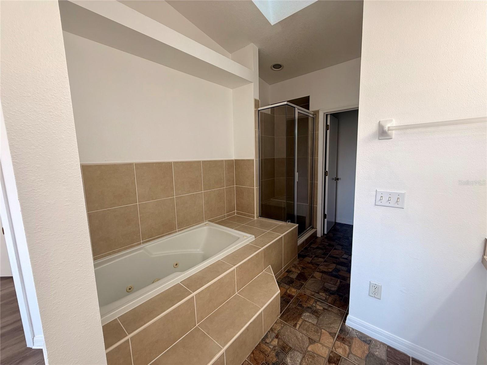 Image 10 of 19 For 862 Caribbean Drive A