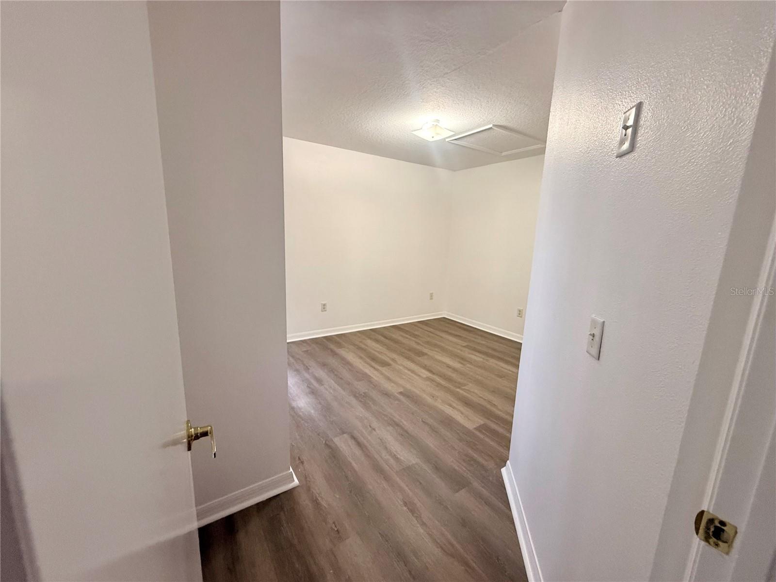 Image 4 of 19 For 862 Caribbean Drive A