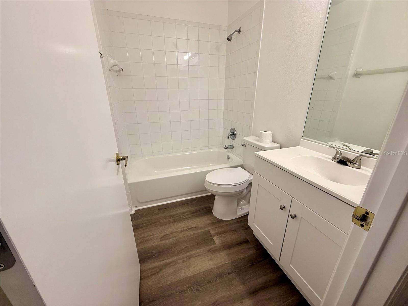 Image 6 of 19 For 862 Caribbean Drive A