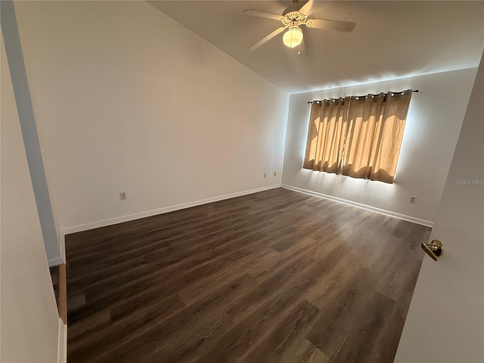 Image 8 of 19 For 862 Caribbean Drive A