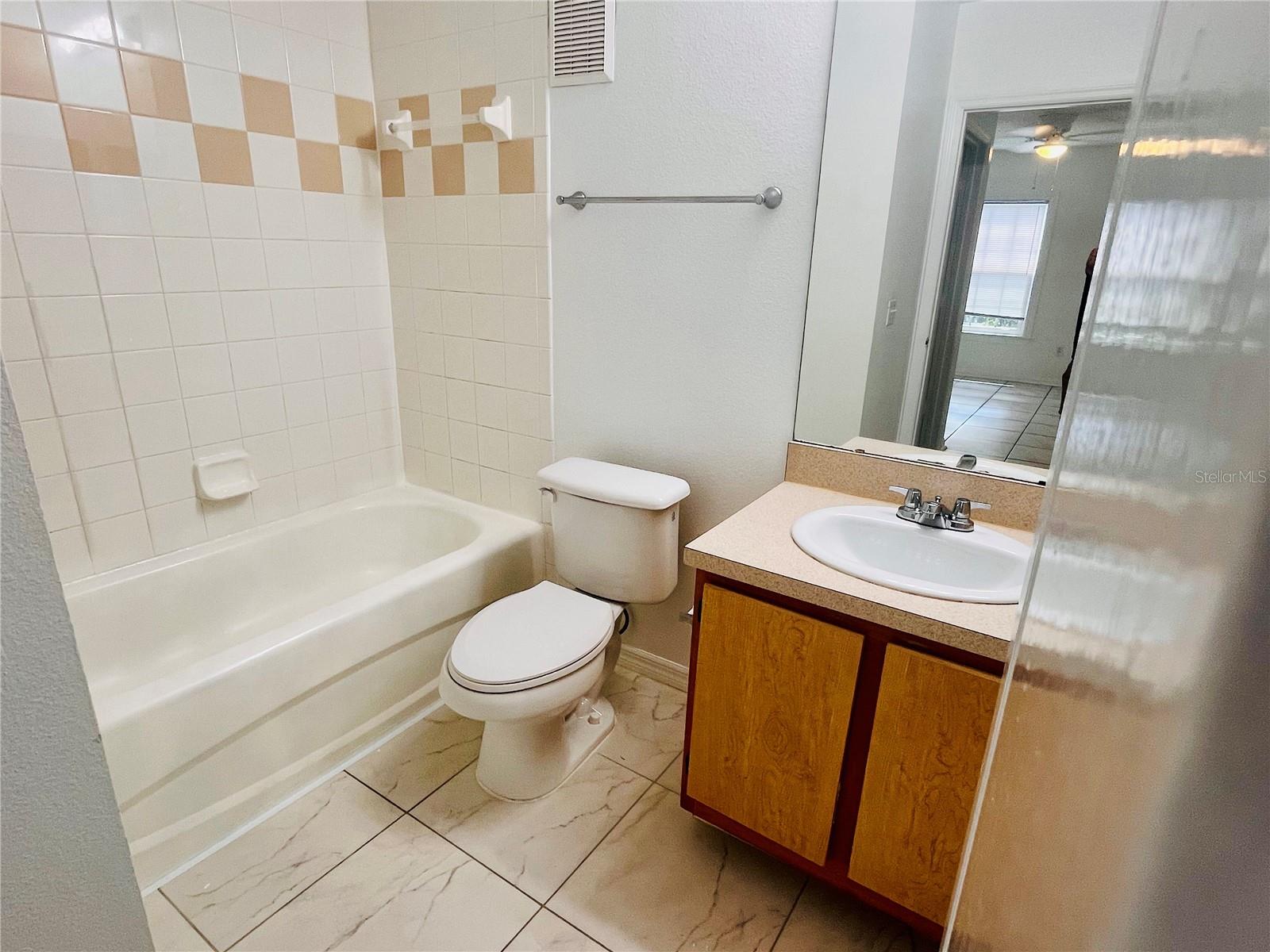 Image 7 of 22 For 6524 Swissco Drive 1012