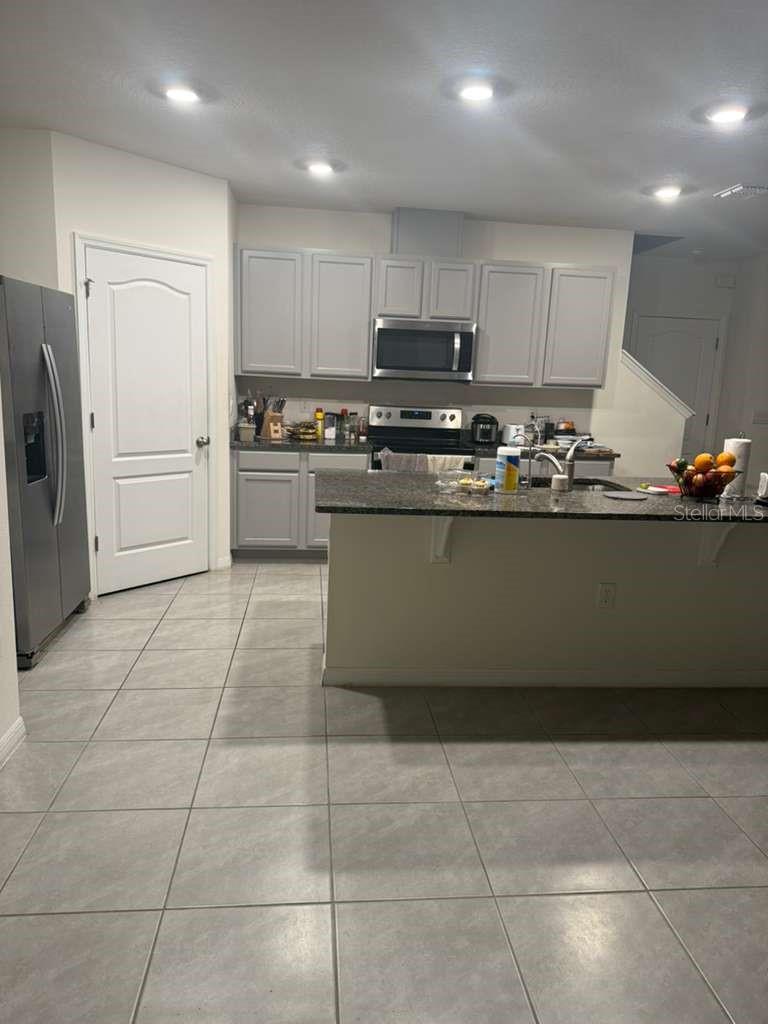 Image 2 of 4 For 6847 Botanic Boulevard