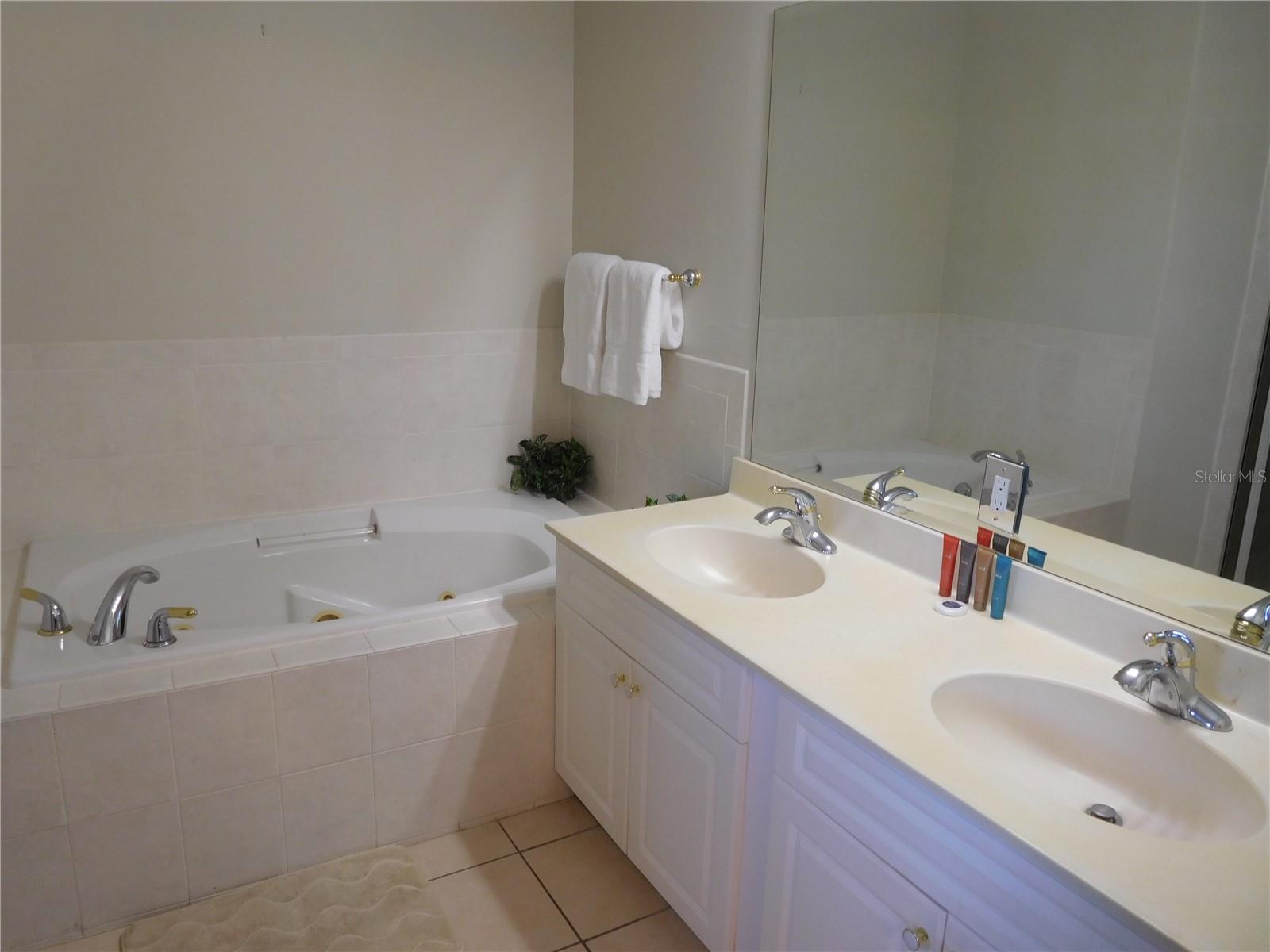 Image 29 of 47 For 422 Vista Drive