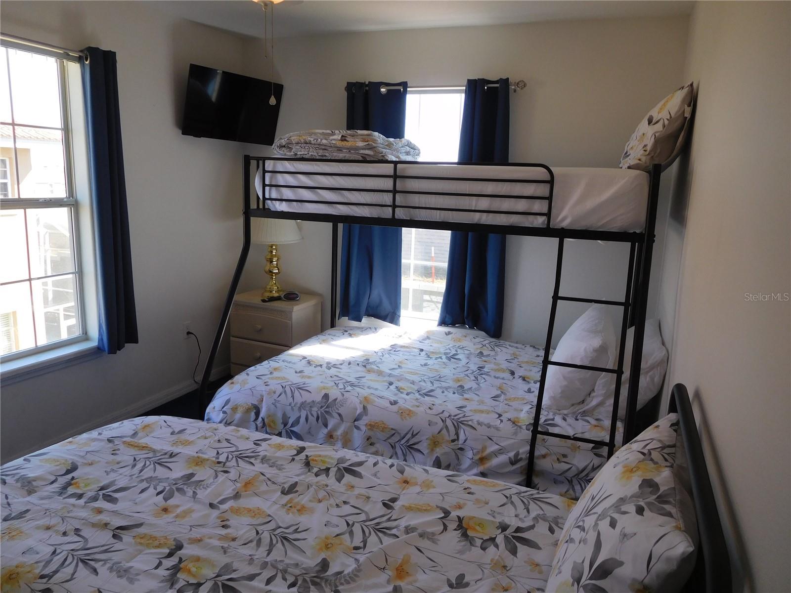 Image 31 of 47 For 422 Vista Drive