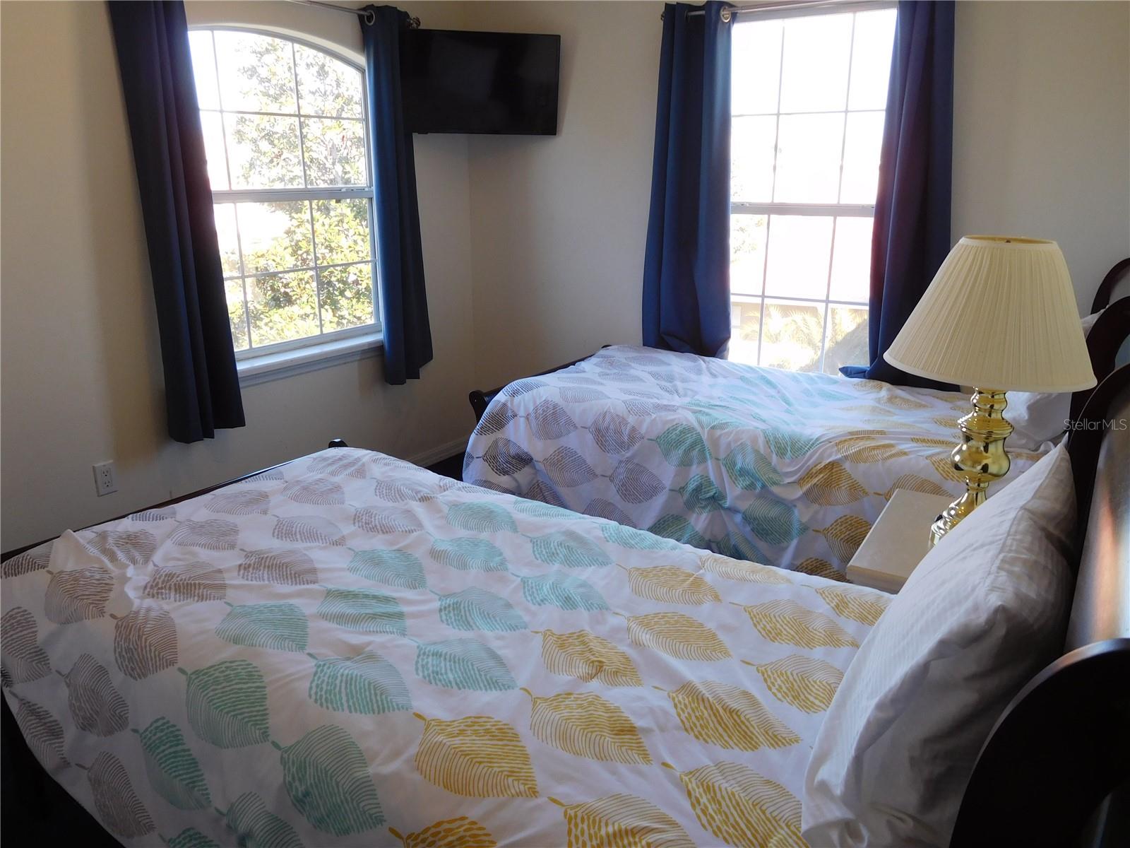 Image 36 of 47 For 422 Vista Drive