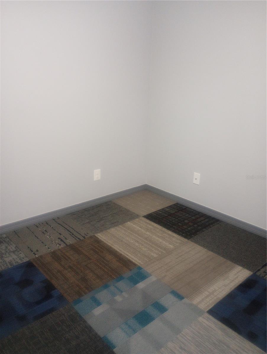 Image 21 of 31 For 12315 Margaret Terrace