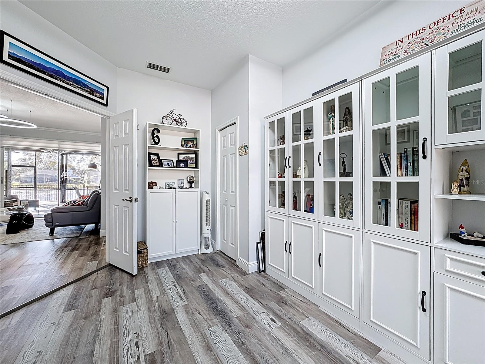 Image 33 of 82 For 14376 Lord Barclay Drive