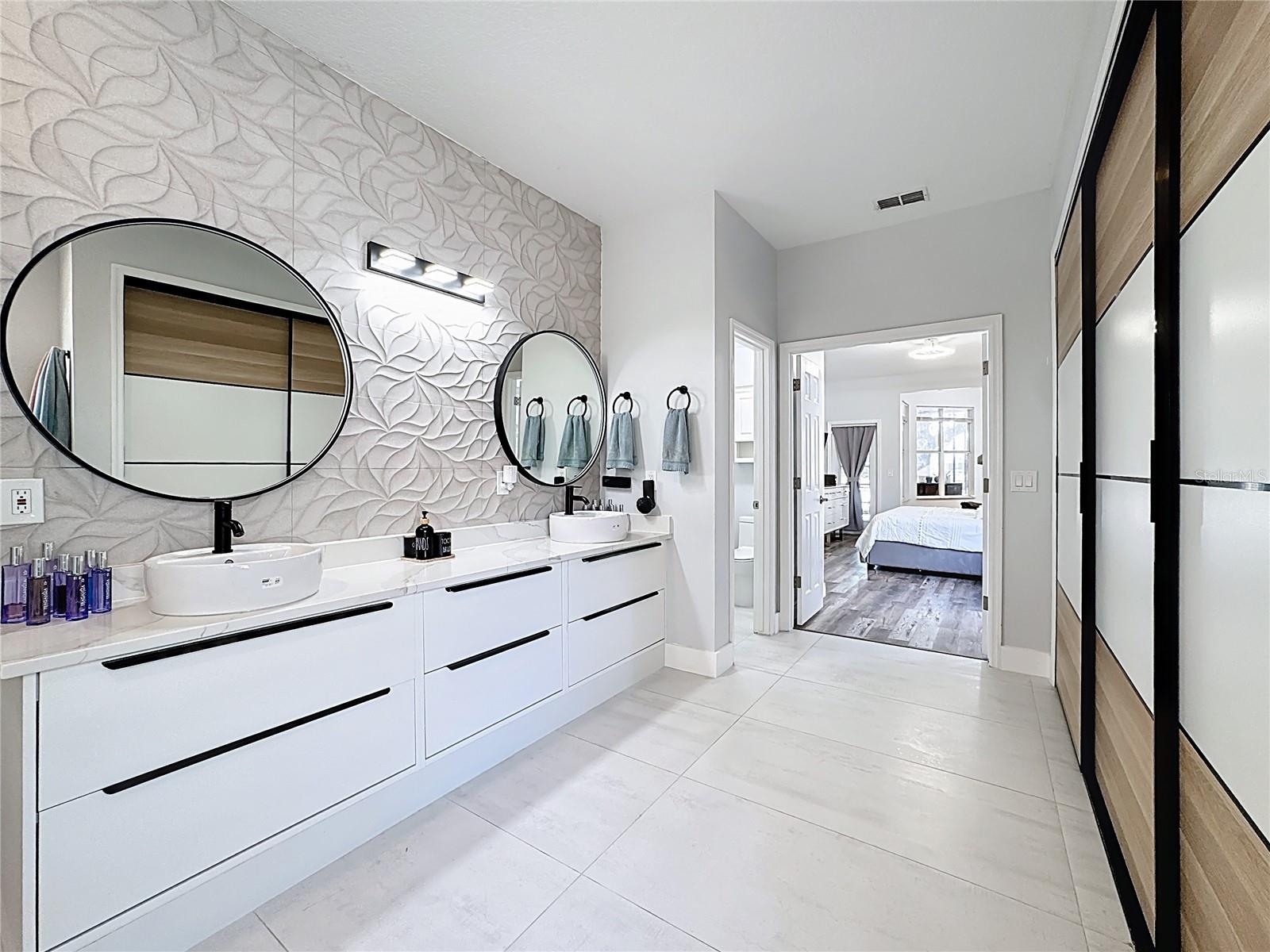 Image 51 of 82 For 14376 Lord Barclay Drive