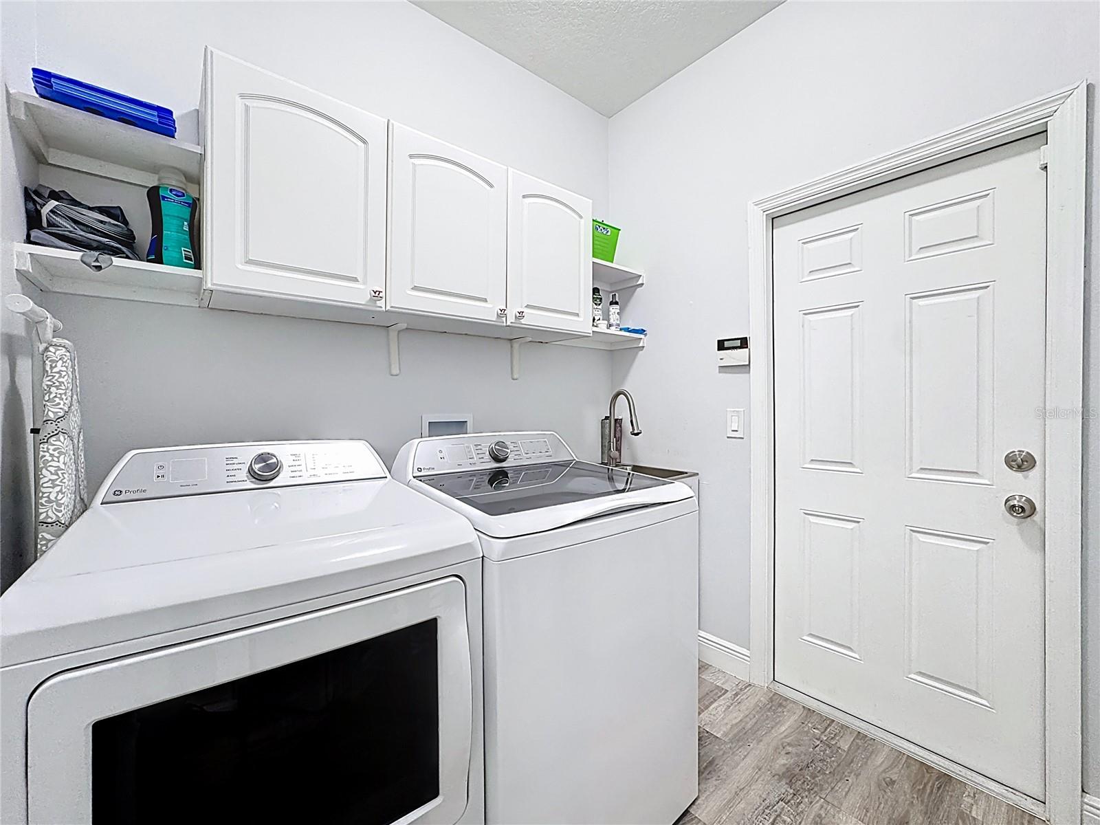 Image 56 of 82 For 14376 Lord Barclay Drive