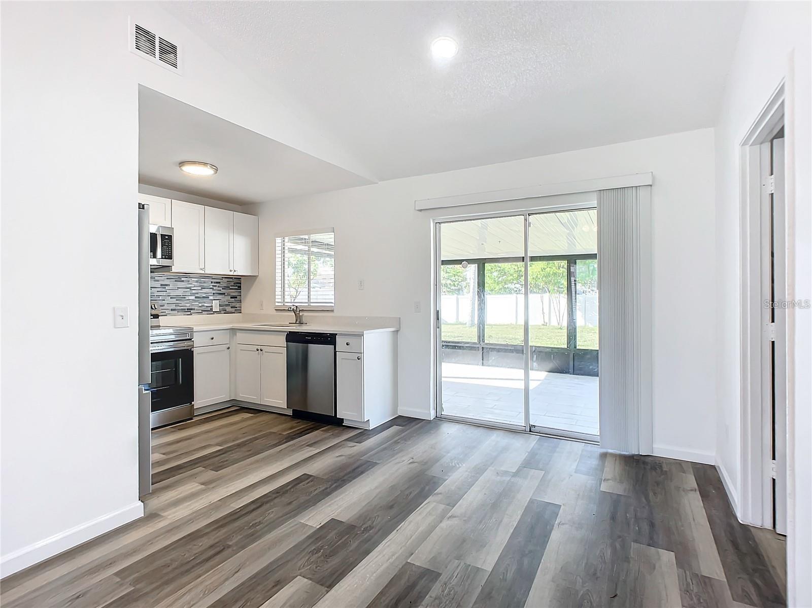 Image 12 of 40 For 11320 Bingham Court