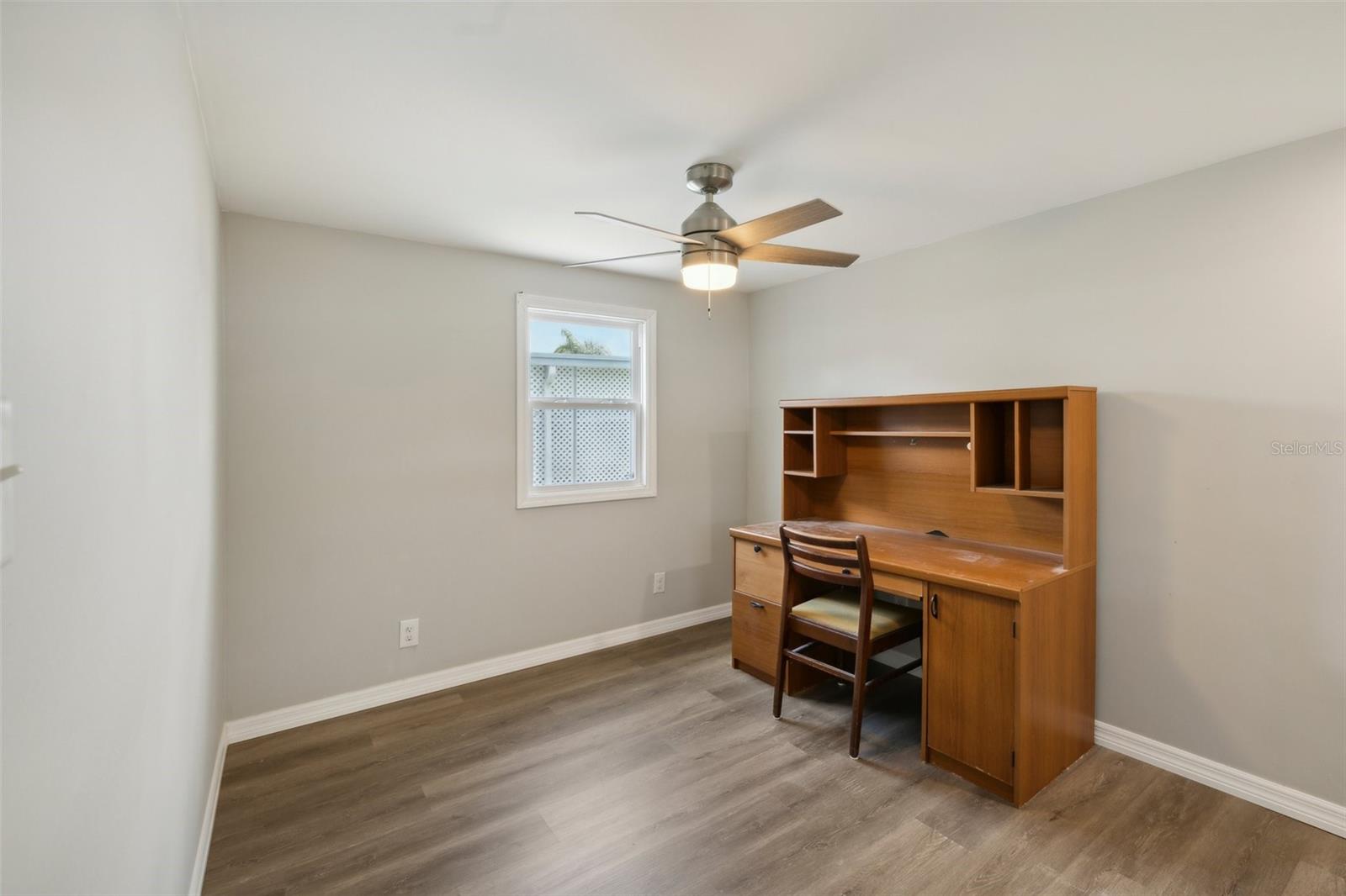 Image 11 of 30 For 1600 Old Coachman Road 303