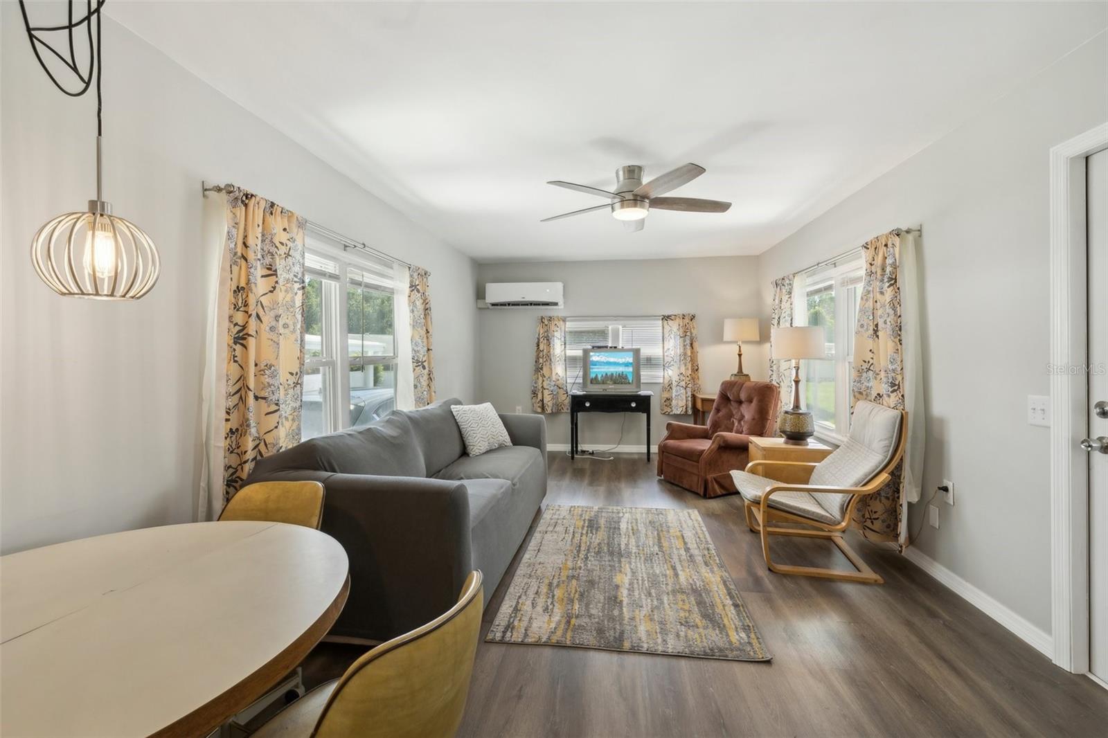 Image 8 of 30 For 1600 Old Coachman Road 303