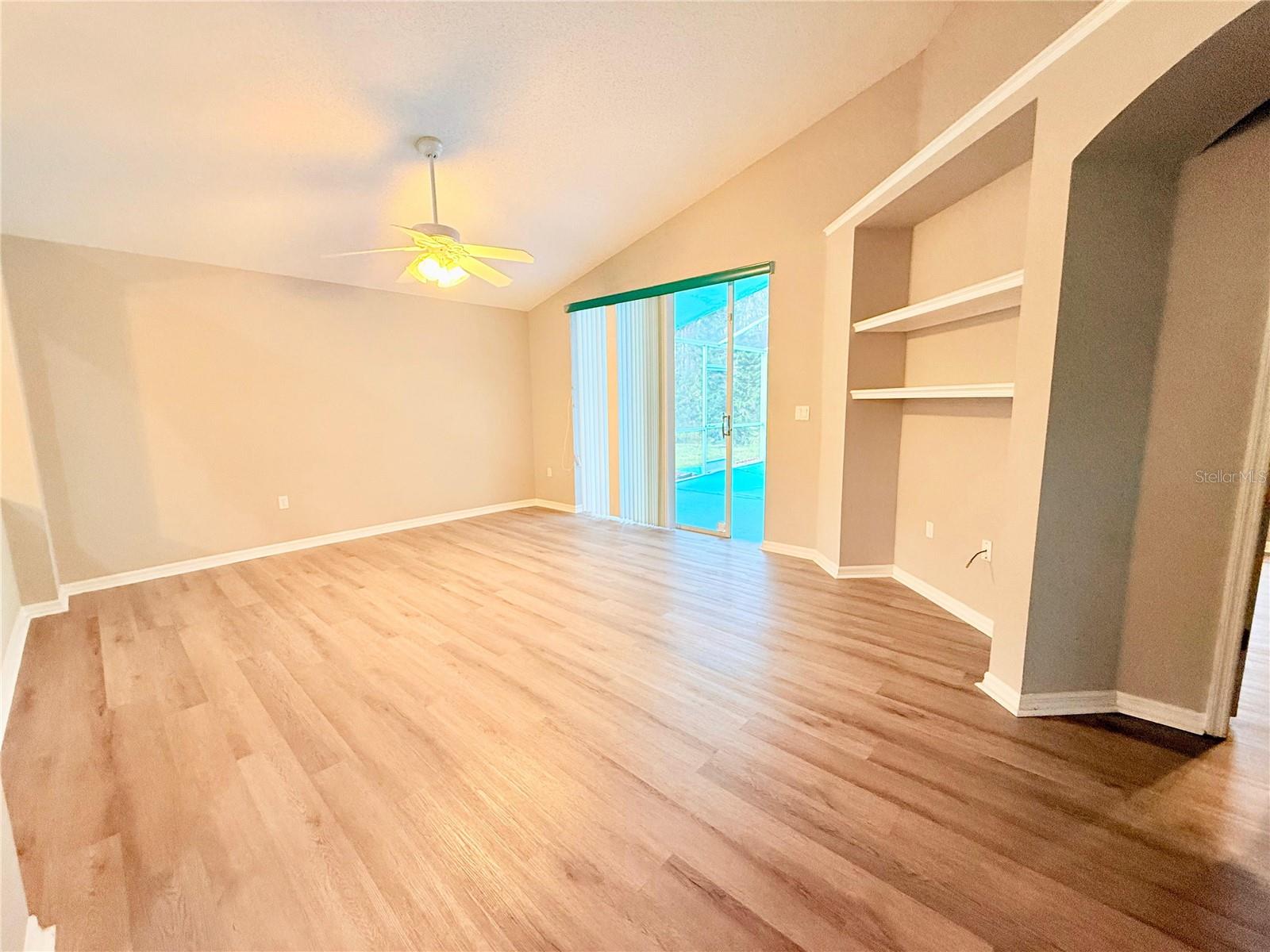 Image 15 of 30 For 548 Eagle Pointe