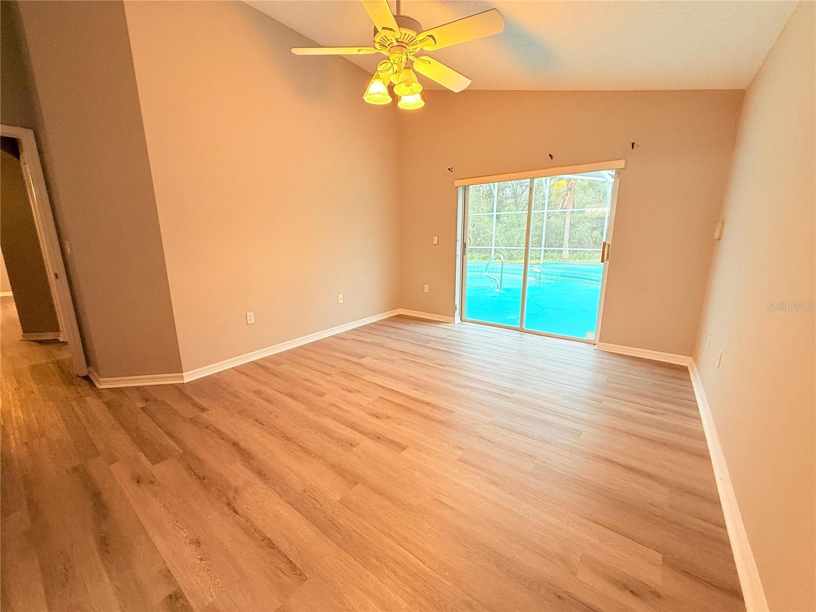 Image 17 of 30 For 548 Eagle Pointe