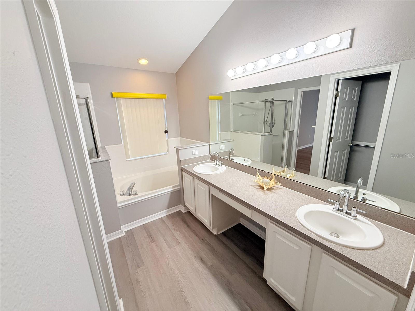 Image 20 of 30 For 548 Eagle Pointe