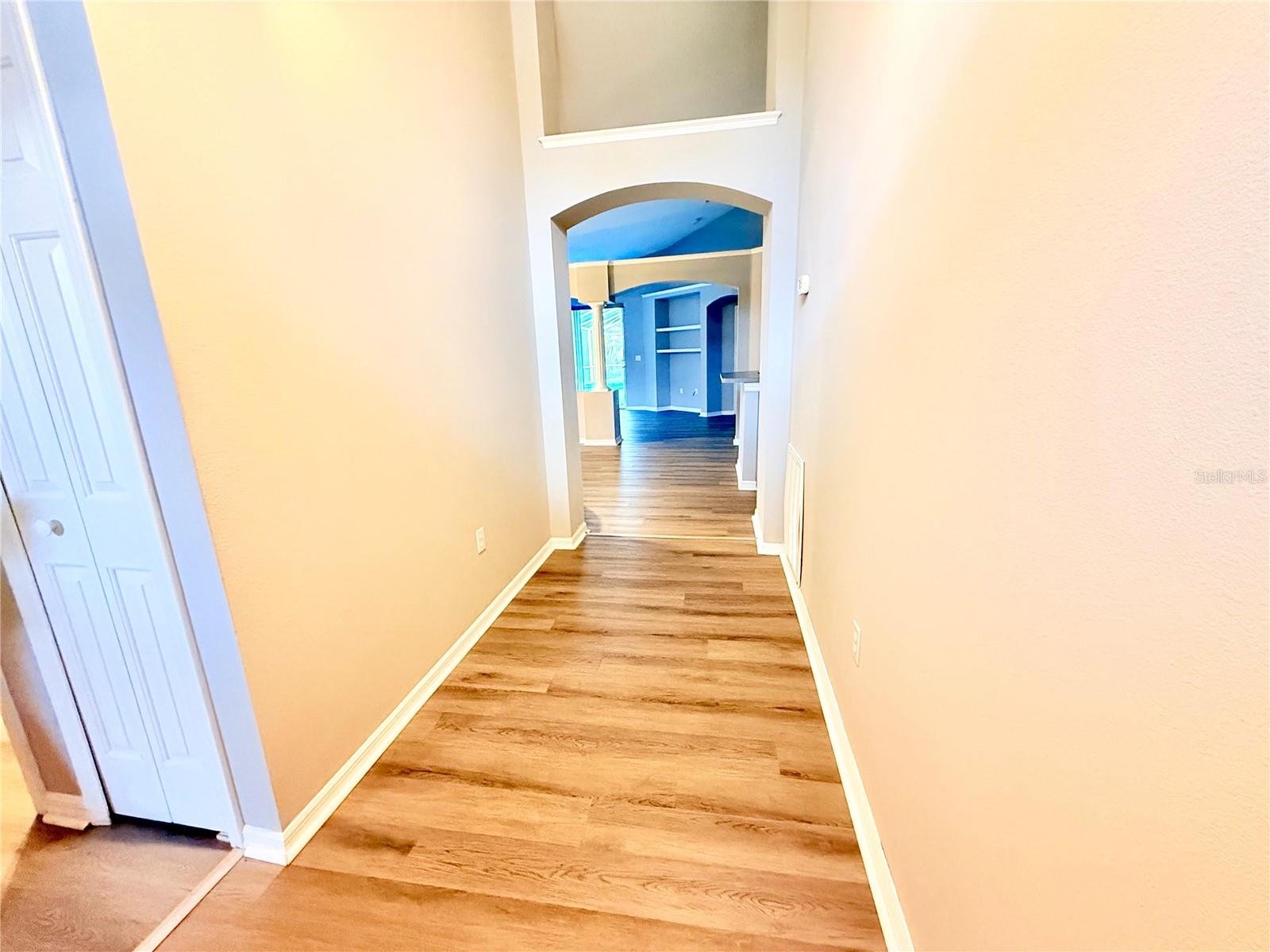 Image 4 of 30 For 548 Eagle Pointe