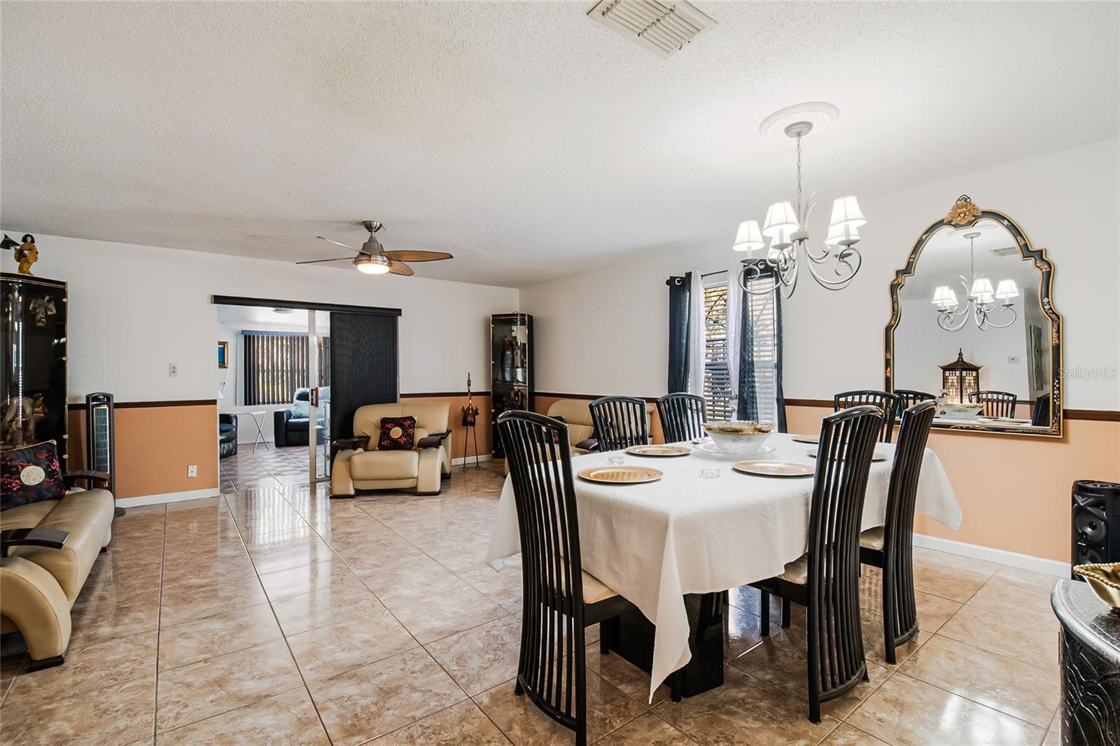 Image 18 of 45 For 2121 Paprika Drive