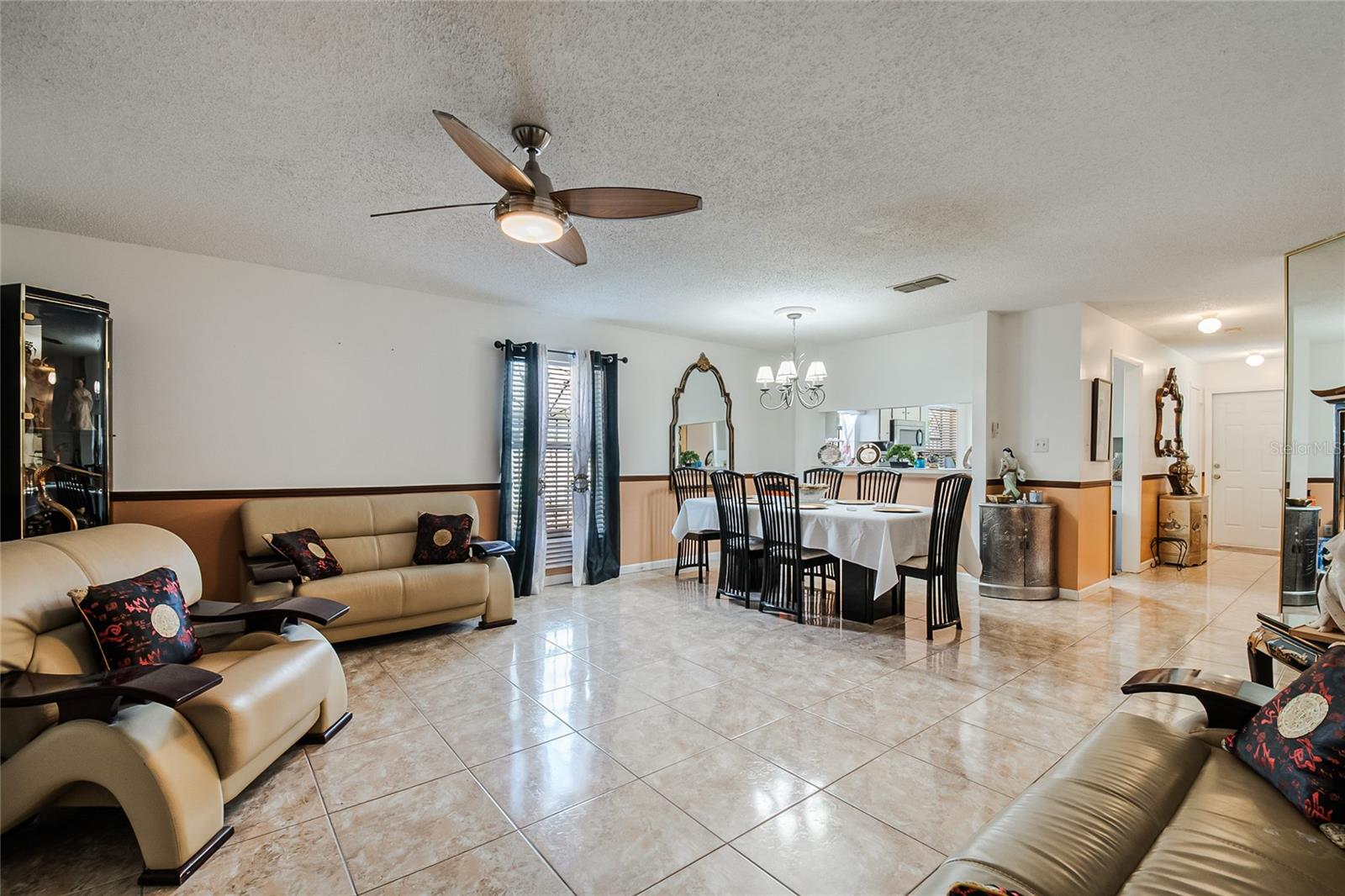 Image 4 of 45 For 2121 Paprika Drive