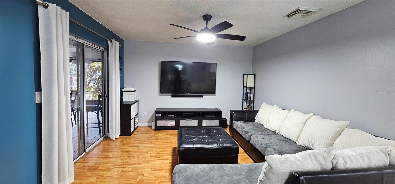 Image 20 of 48 For 10123 Fairtree Lane