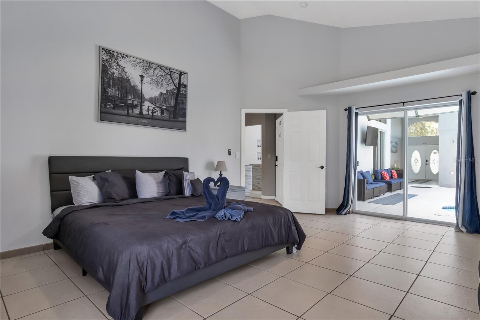 Image 24 of 45 For 247 Oak Chase Place