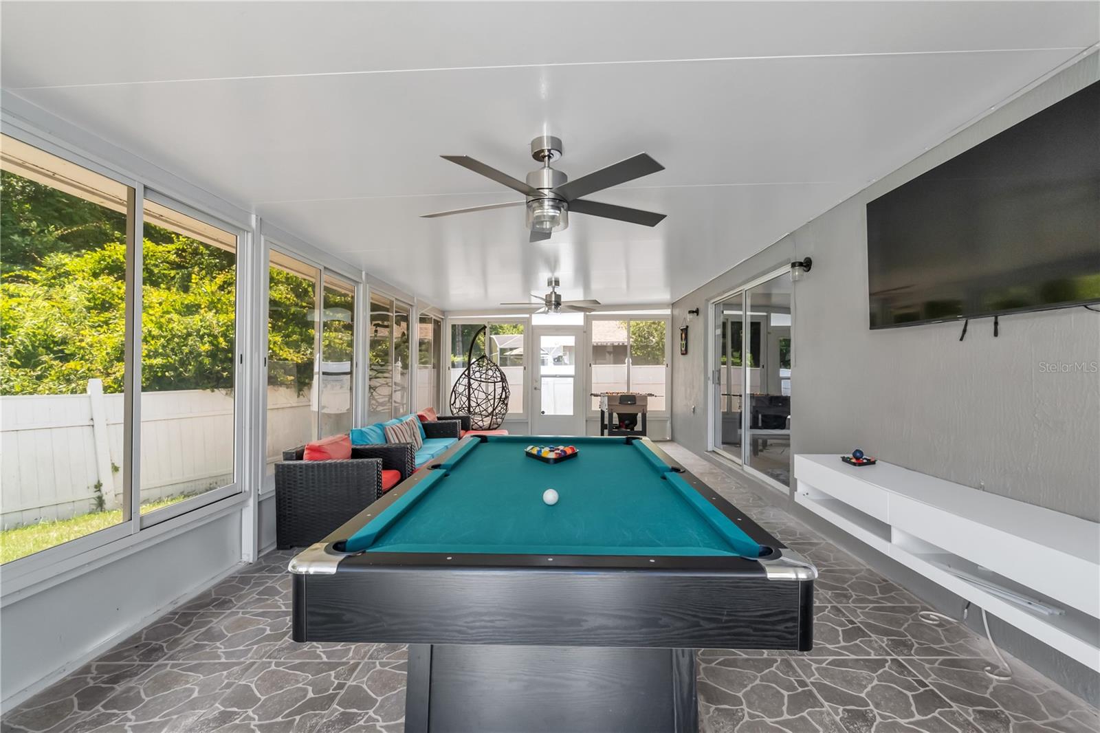 Image 28 of 45 For 247 Oak Chase Place