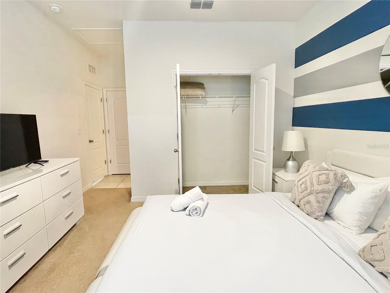 Image 13 of 44 For 6049 Broad Oak Drive