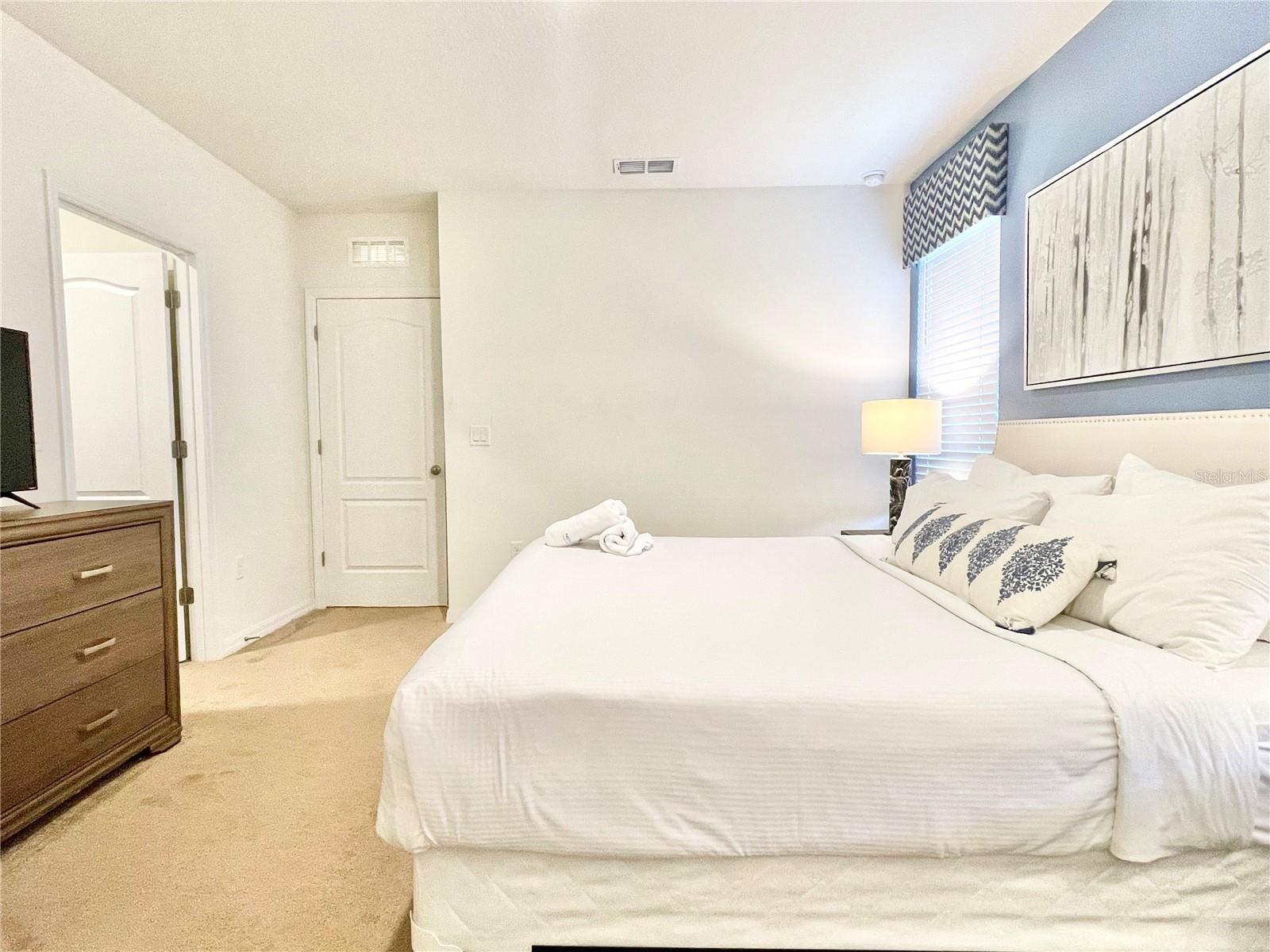 Image 36 of 44 For 6049 Broad Oak Drive