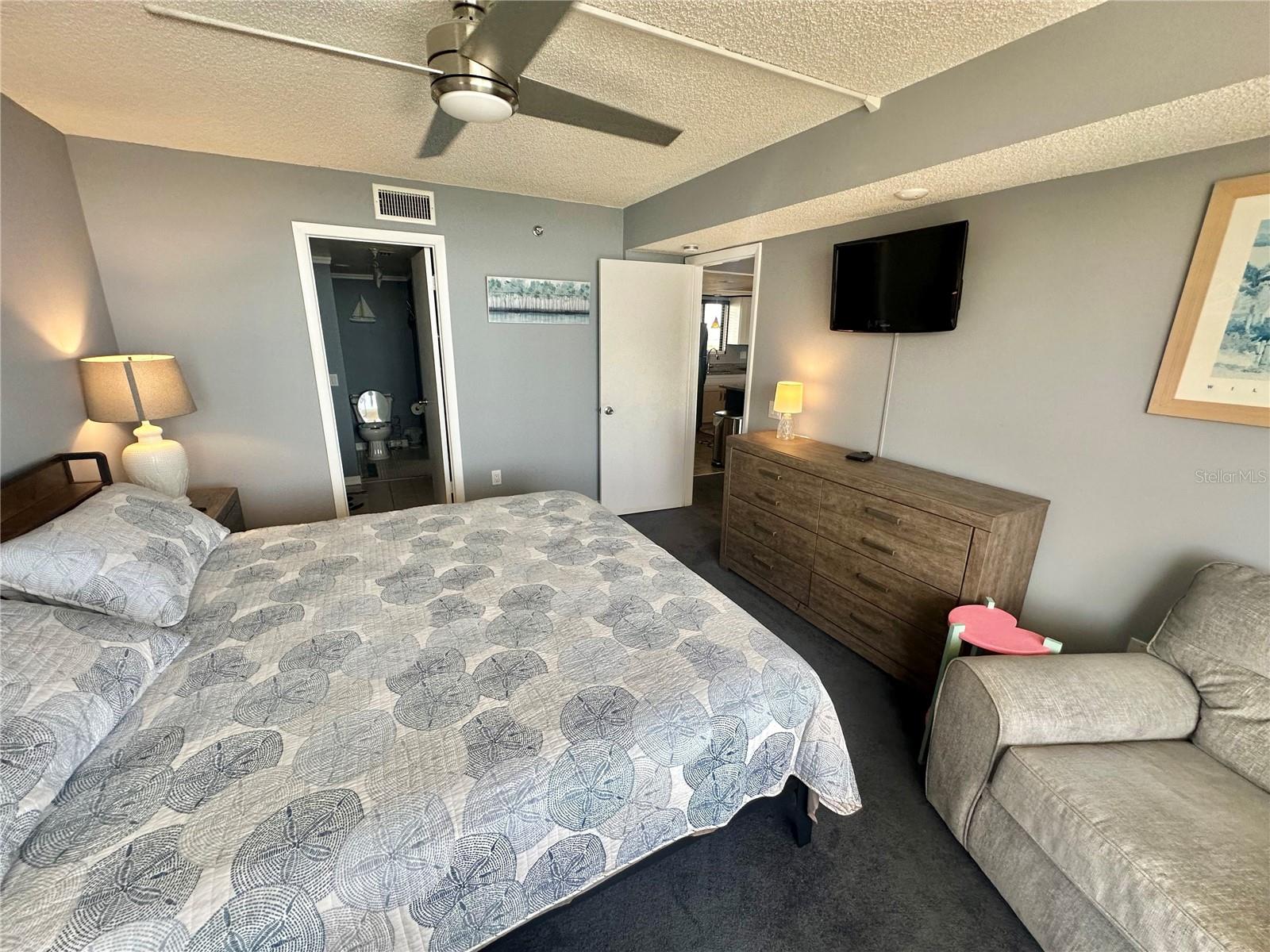 Image 16 of 57 For 6009 Sea Ranch Drive 704