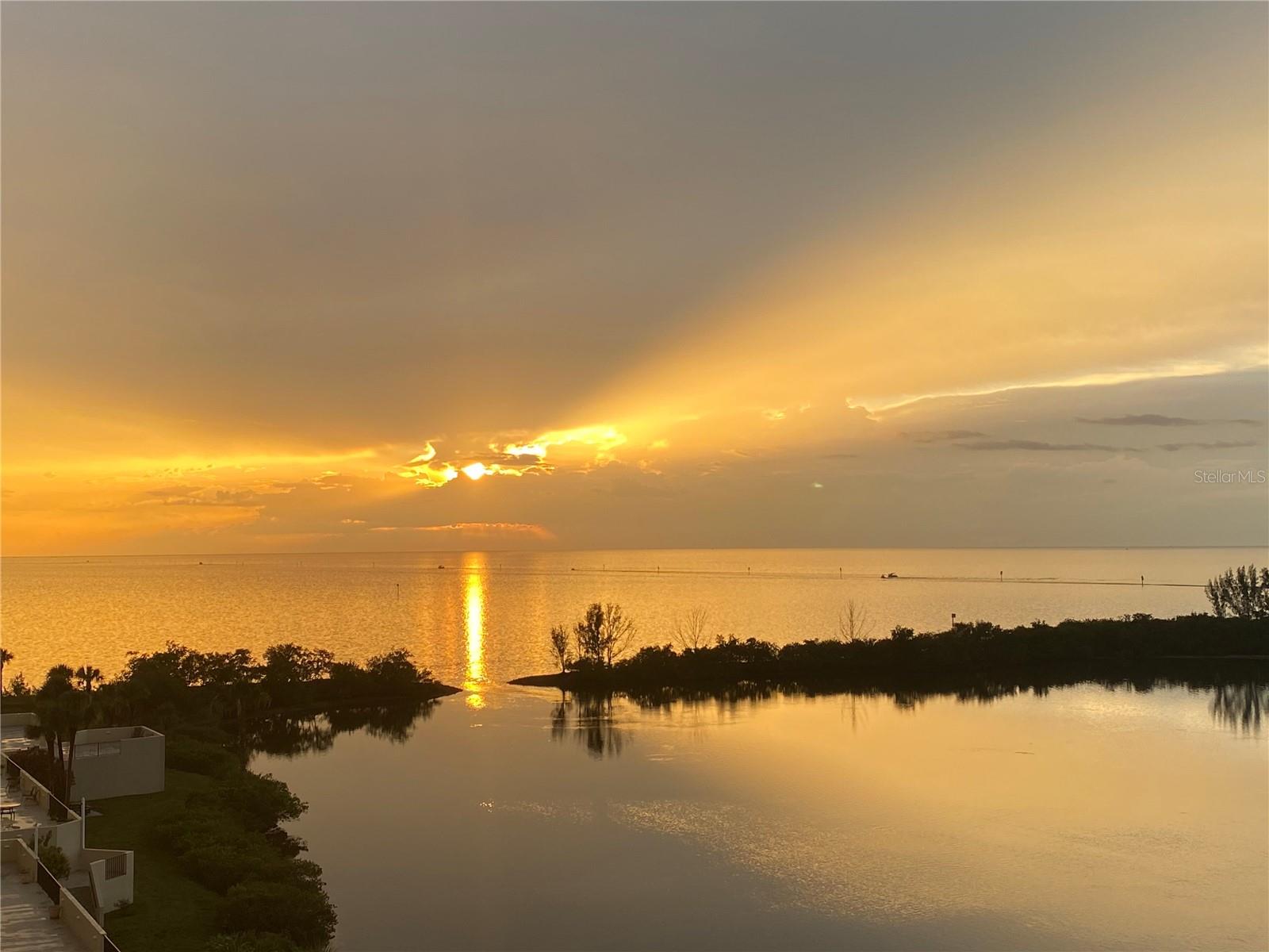 Image 43 of 57 For 6009 Sea Ranch Drive 704