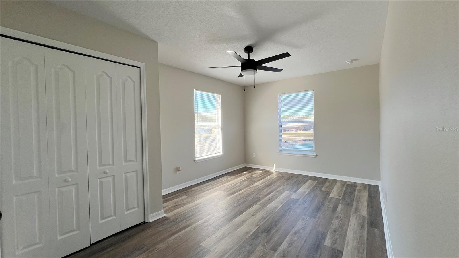 Image 11 of 28 For 220 Starbird Court