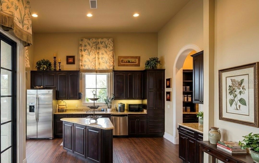 Image 23 of 39 For 279 Spinnaker Court