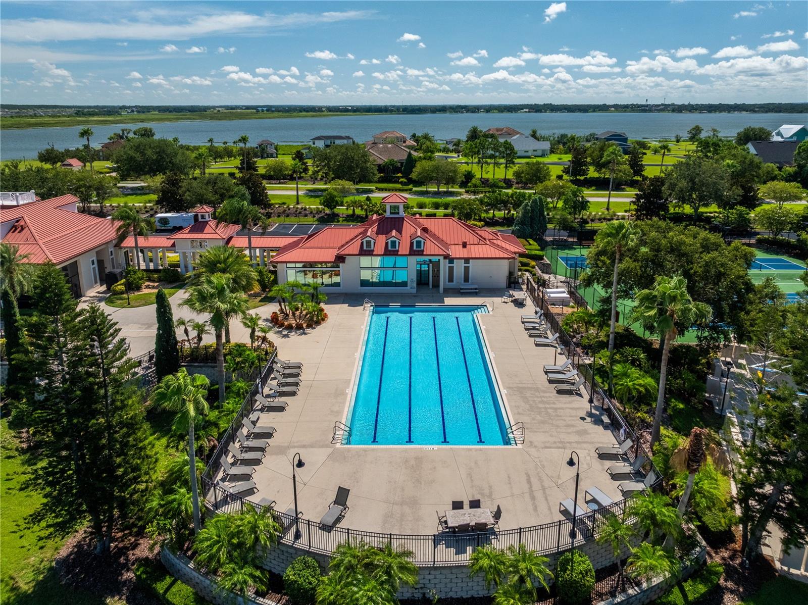 Image 24 of 39 For 279 Spinnaker Court