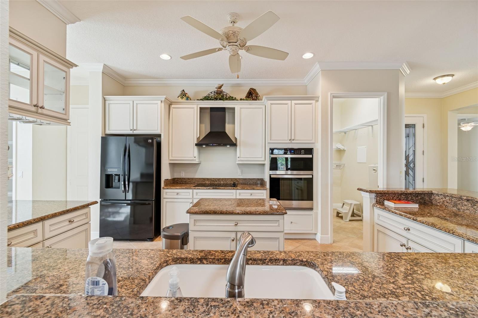 Image 14 of 68 For 537 Villa Park Road