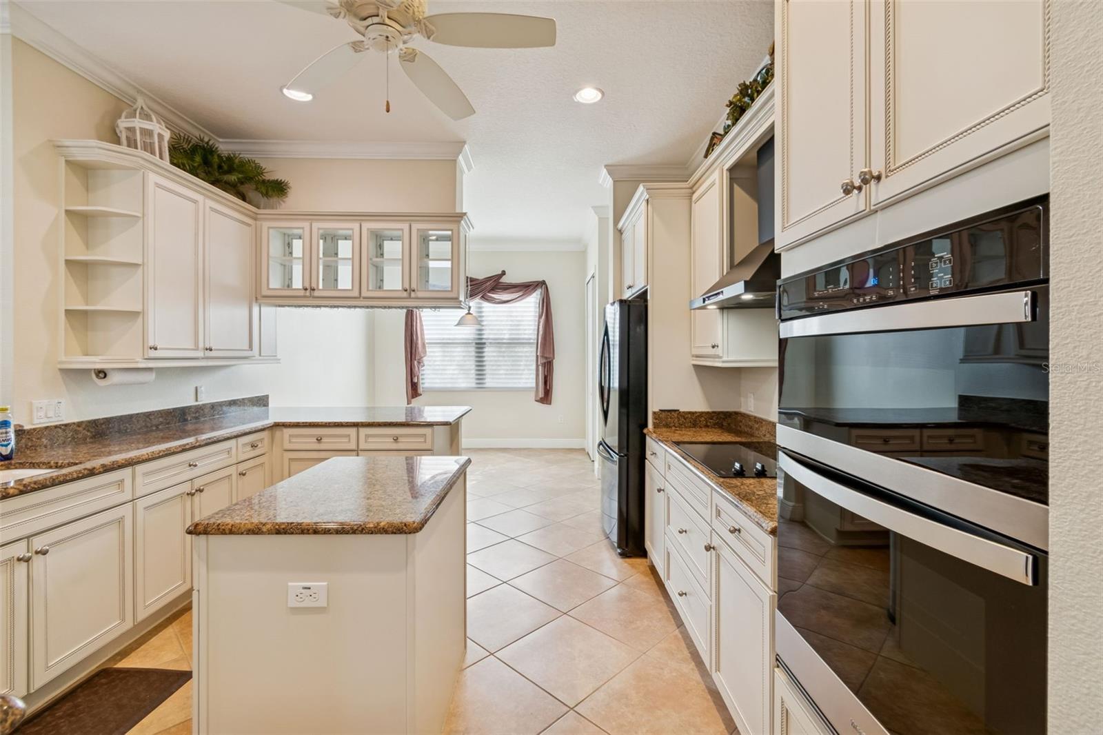 Image 16 of 68 For 537 Villa Park Road