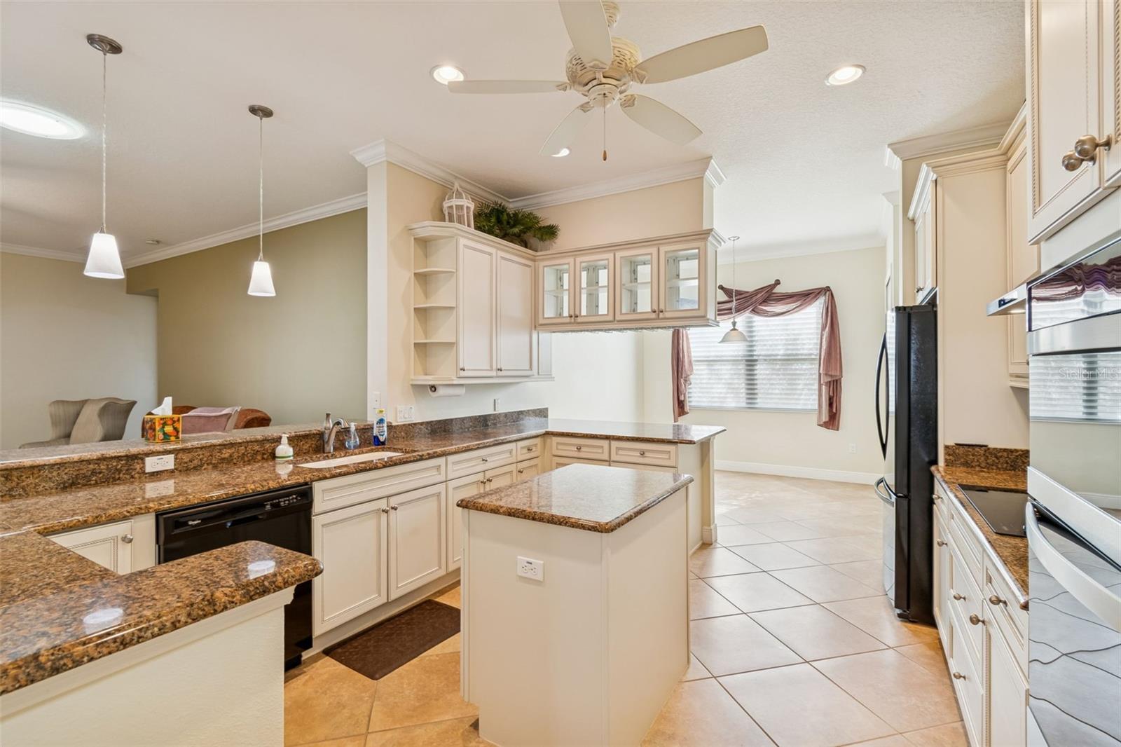 Image 17 of 68 For 537 Villa Park Road