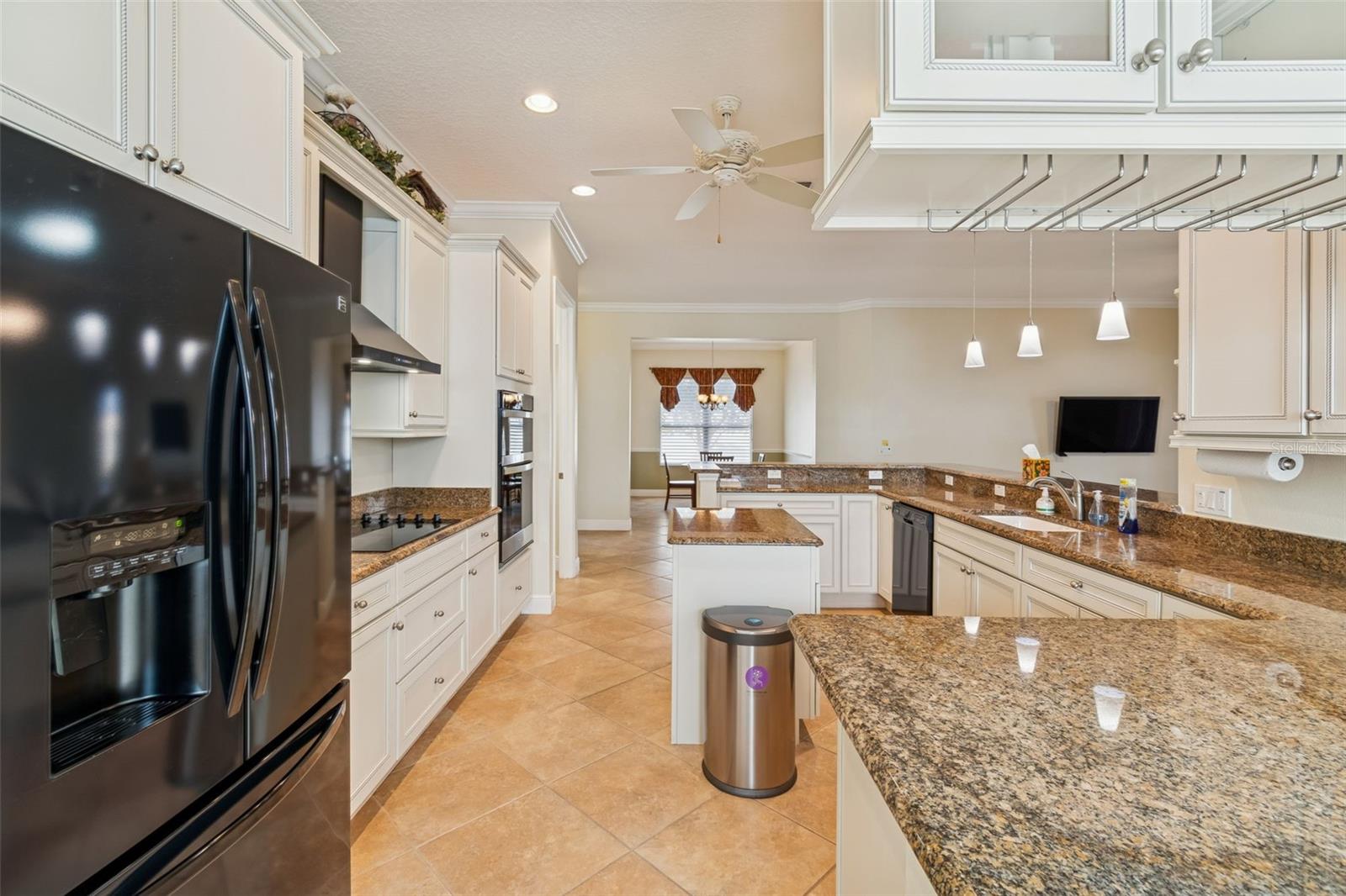 Image 19 of 68 For 537 Villa Park Road