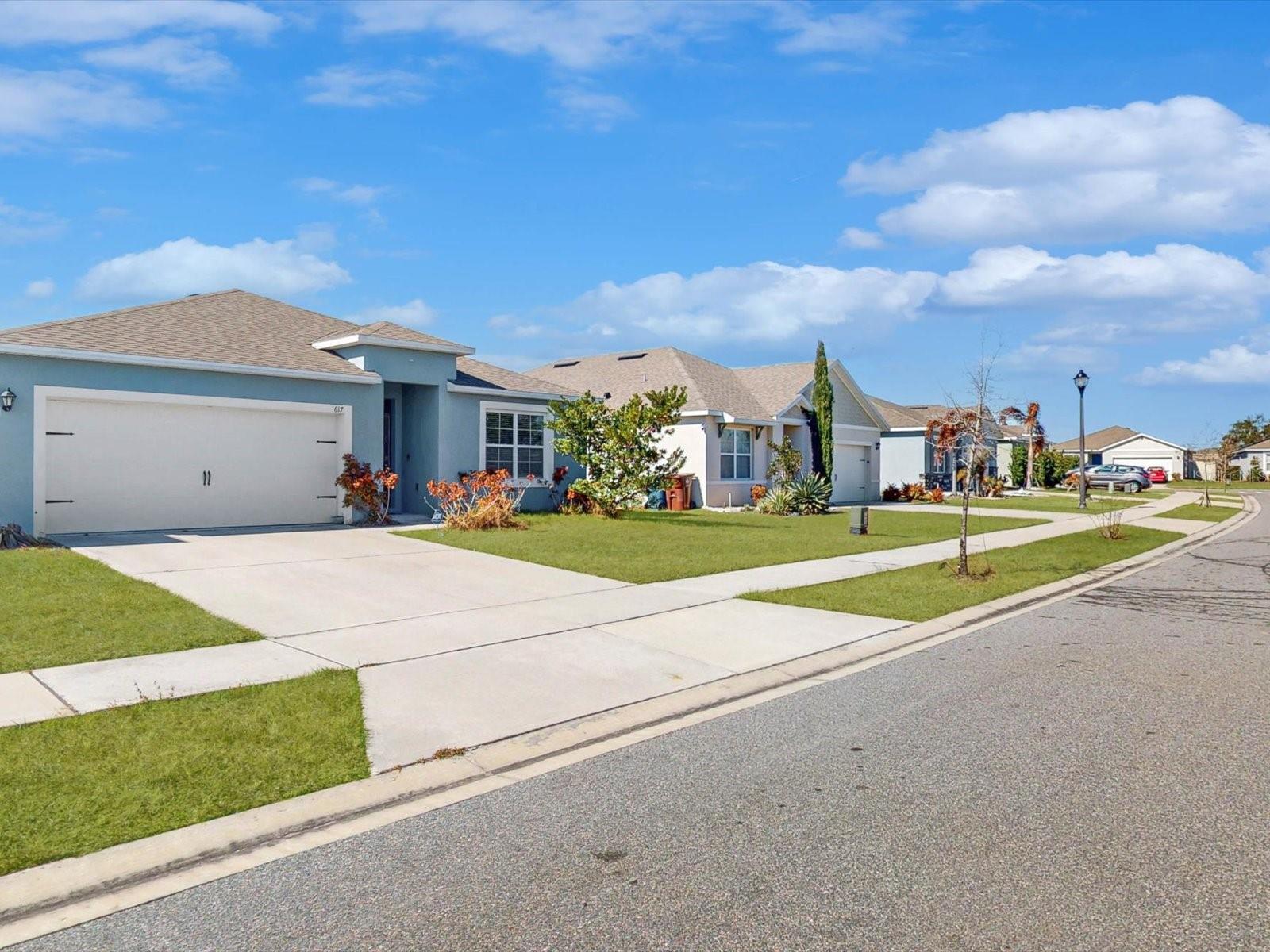 Image 2 of 35 For 617 Greymount Street