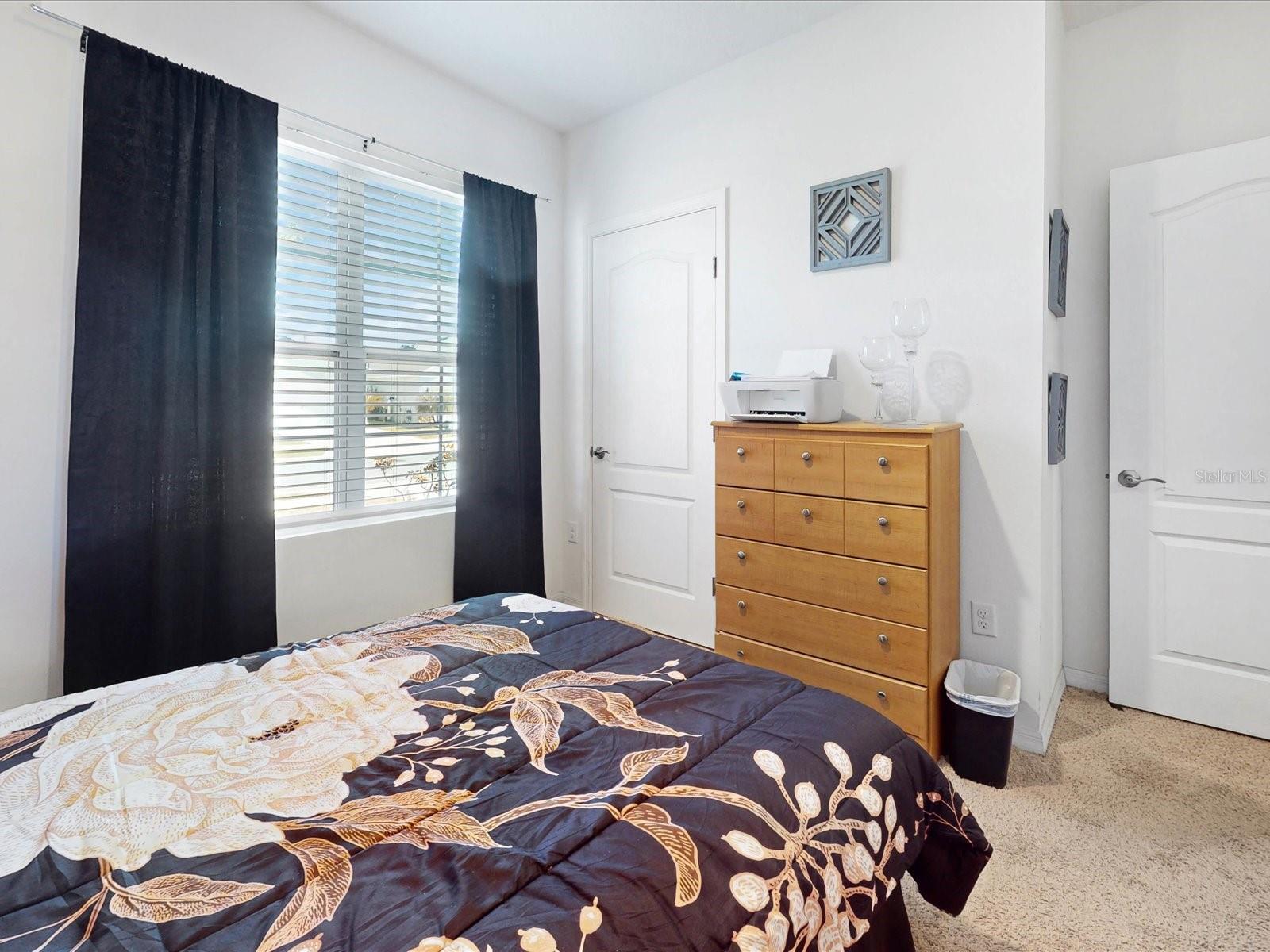 Image 23 of 35 For 617 Greymount Street