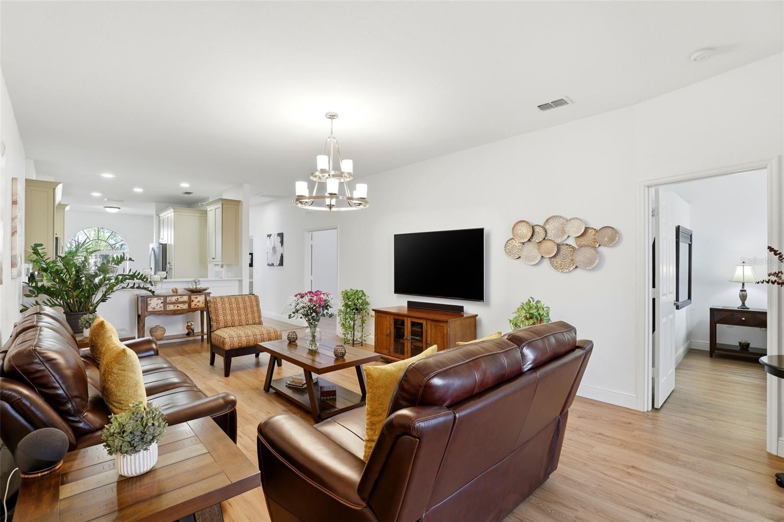 Image 12 of 46 For 134 Club Villas Ln