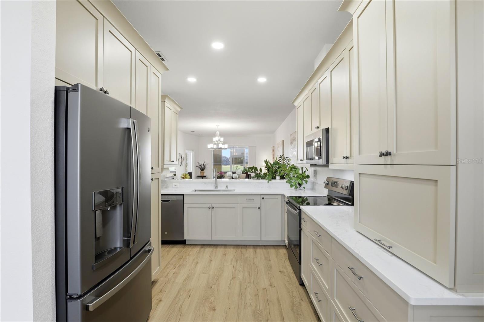 Image 14 of 46 For 134 Club Villas Ln