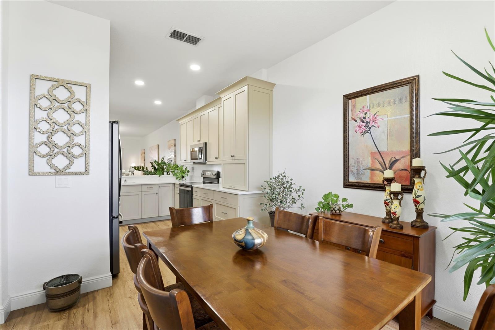 Image 18 of 46 For 134 Club Villas Ln