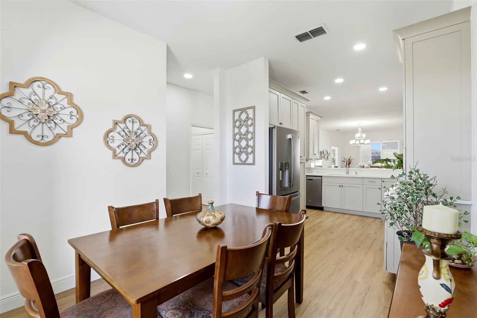 Image 19 of 46 For 134 Club Villas Ln