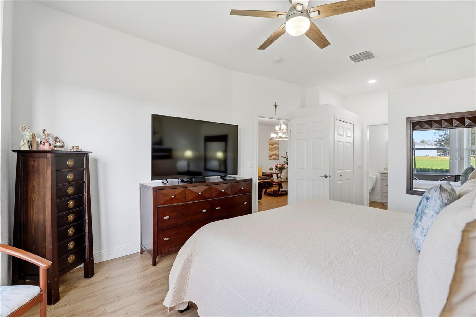 Image 21 of 46 For 134 Club Villas Ln