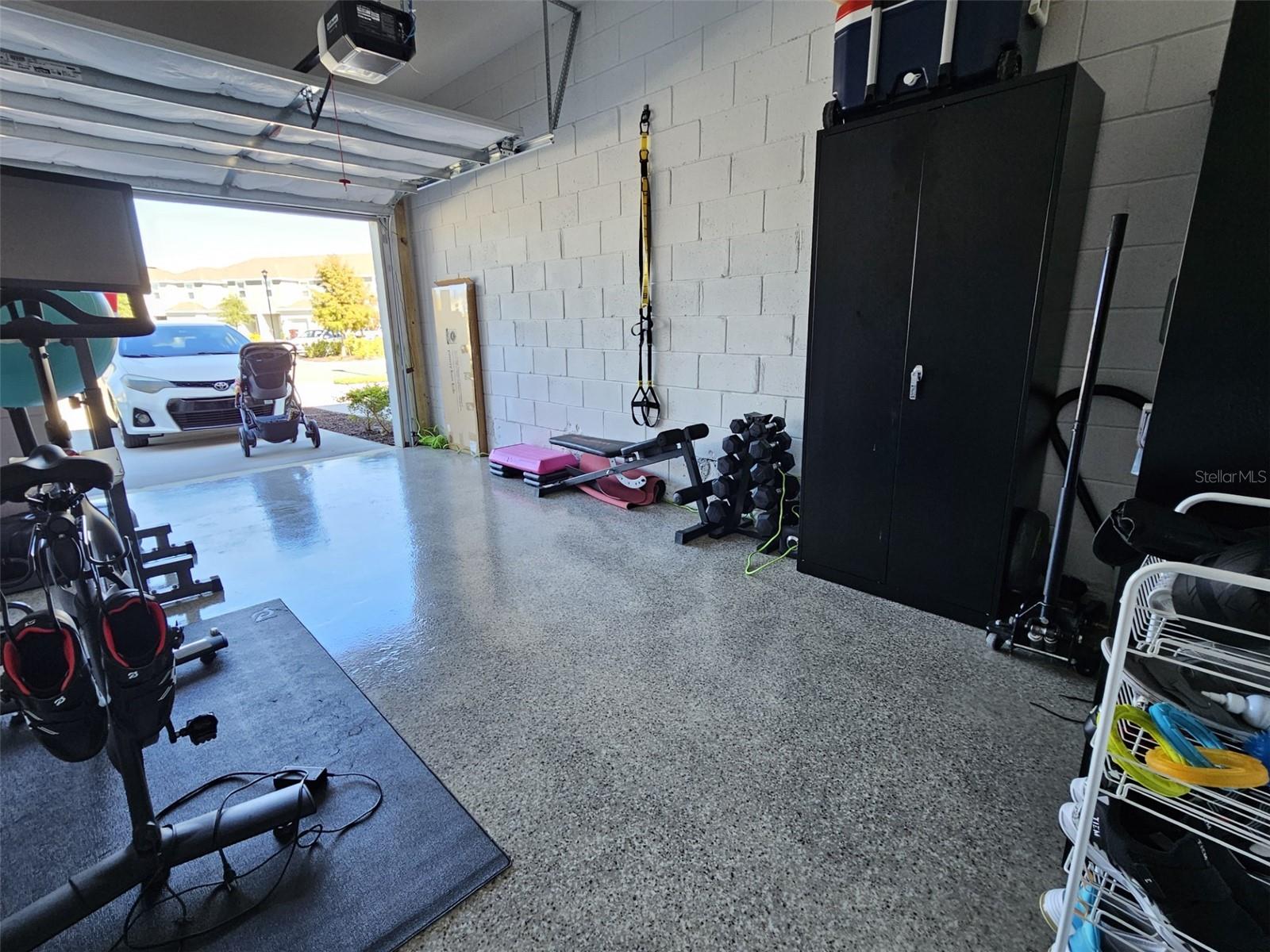 Image 27 of 46 For 4451 Arlington Avenue 44