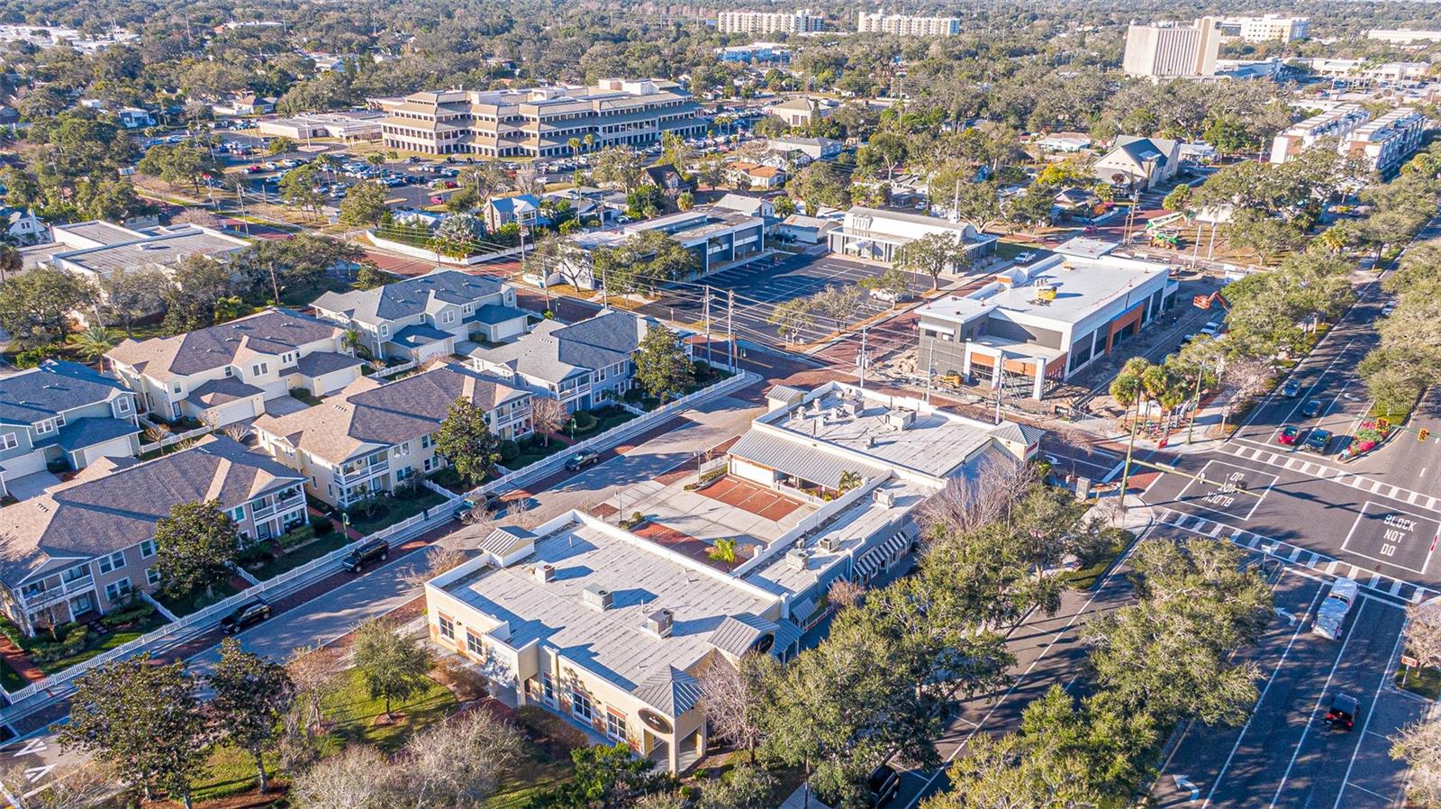 Listing photo id 10 for 351 Bay Drive